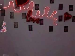 leo-void from CamSoda is Freechat