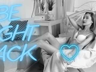 leylla13 live cam profile