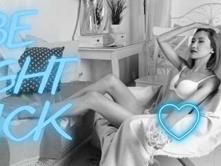 leylla13 live cam profile