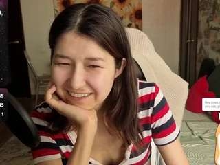 leylla13's CamSoda show and profile