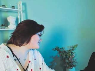 mira-cool Live Webcam on CamSoda