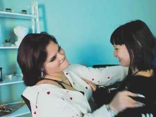 mira-cool Live Webcam on CamSoda