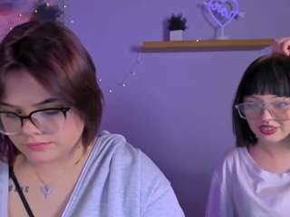 mira-cool's CamSoda show and profile