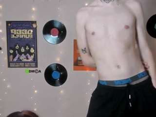 mira-cool Live Webcam on CamSoda