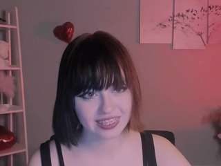 mira-cool Live Webcam on CamSoda