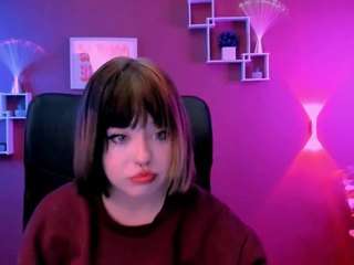 mira-cool Live Webcam on CamSoda