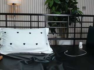 le modèle sluttylynn est en webcam porno dans un show sur le site camsoda, il possède les tags suivants: amateur,shaved pussy,handjob,ass bouncing,lovense,naked,natural,orgasm,public,pussy,smoking,gape,spank,squirter,strip,striptease,tattoos,tease,thick,toys