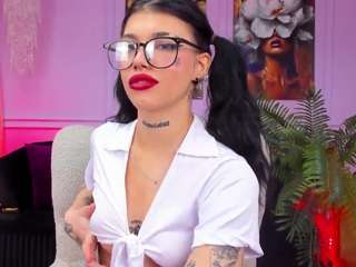 yasminwild's CamSoda show and profile