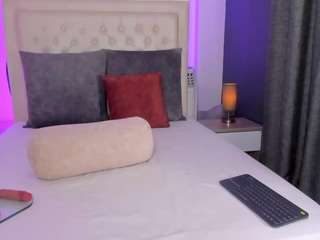 diana-danvers Live Webcam on CamSoda