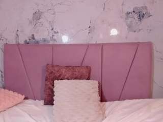 elena-wolff Tattoo live webcam