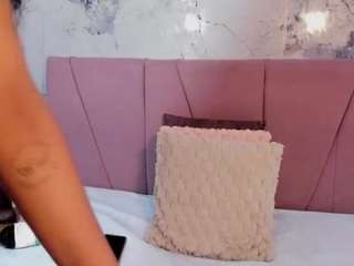 Elena Wolf live cam preview