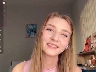 grettaflem's CamSoda show and profile