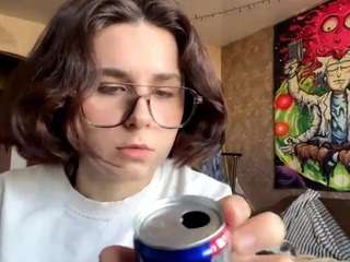 kareenspearmon's CamSoda show and profile