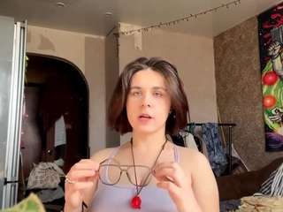 kareenspearmon's CamSoda show and profile