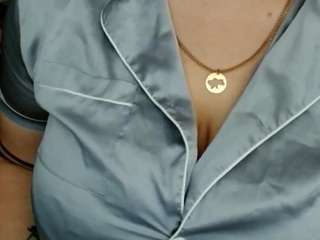 leilabeayte24 webcam model