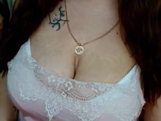 Leilabeayte24 live webcam show