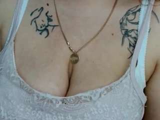 Leilabeayte24 live cam preview