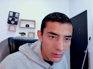 lia-steven Live Webcam on CamSoda