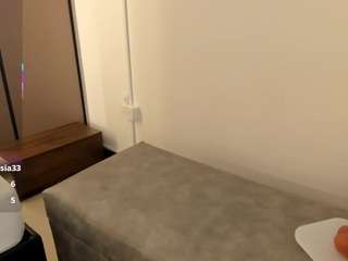 mia-collins96 webcam