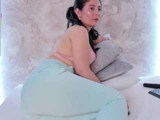 mia-collins96