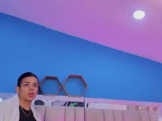 noah-and-kim69's CamSoda show and profile