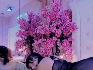 dahliastorm1's CamSoda show and profile