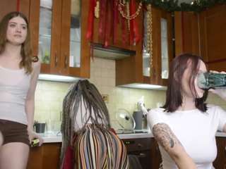 Live webcam model hot-caramells on Soda Cams