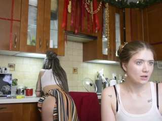 Live webcam model hot-caramells on Soda Cams