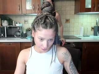 hot-caramells's CamSoda show and profile