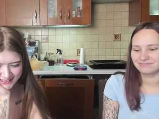 hot-caramells's live room