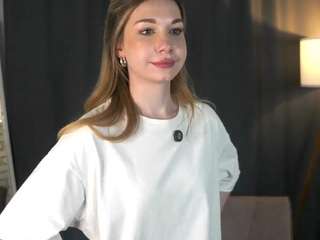 laylacourier's CamSoda show and profile