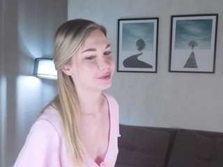 Live webcam model laylacourier on Soda Cams