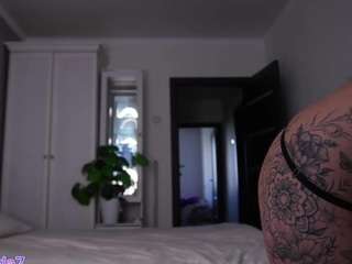 leila-ly webcam