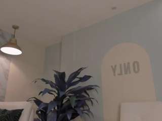 le modèle lisaflowers1 est en webcam porno dans un show sur le site camsoda, il possède les tags suivants: athletic,blowjob,brown eyes,dildo or vibrator,doggy style,fingering,full nudity,handjob,no drinking,no smoking,orgasm,big tits,blonde hair,hd