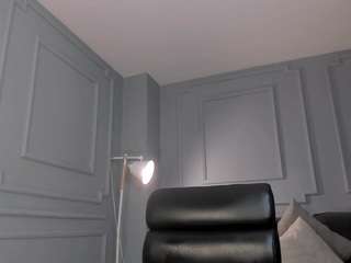 Live Sex Chat with RossiRivers (@rossirivers)