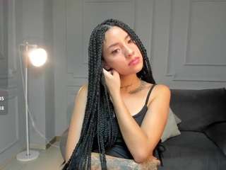 saritasantos's CamSoda show and profile