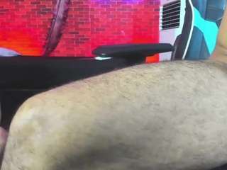 bear-room Live Webcam on CamSoda