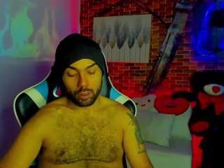 bear-room's CamSoda show and profile