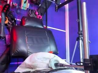 Charlotte-Bms live webcam show