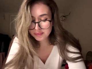 jeanellejue Live Webcam on CamSoda