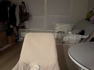 Live webcam model jeanellejue on Soda Cams