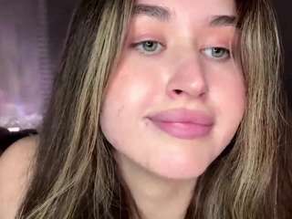 jeanellejue's CamSoda show and profile