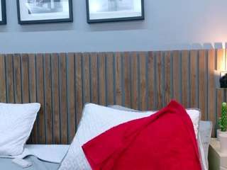 luna-roja25 Live Webcam on CamSoda