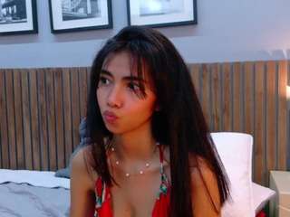 luna-roja25's CamSoda show and profile