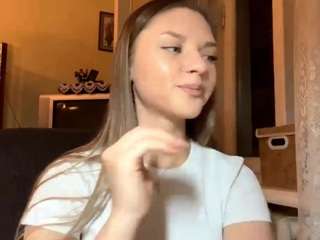 oksanarahman's CamSoda show and profile