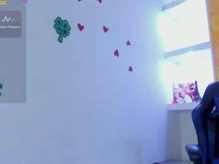 raven-rouge Live Webcam on CamSoda