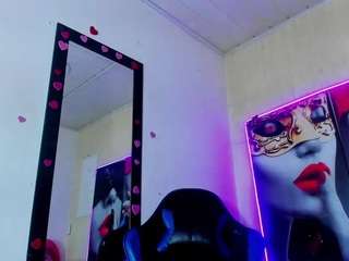 raven-rouge live webcam show