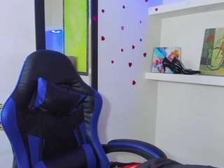raven-rouge live webcam show