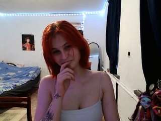 Live webcam model robynmcburrows on Soda Cams