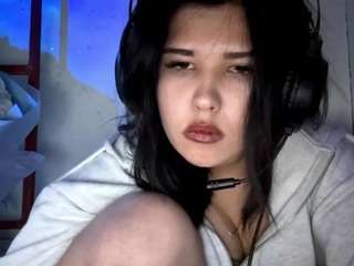 salinatamburo's CamSoda show and profile